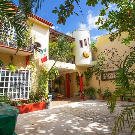 La Casa Del Almendro Hotel Плая дел Кармен Екстериор снимка