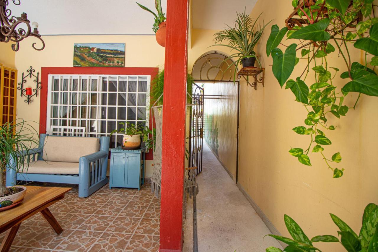 La Casa Del Almendro Hotel Плая дел Кармен Екстериор снимка